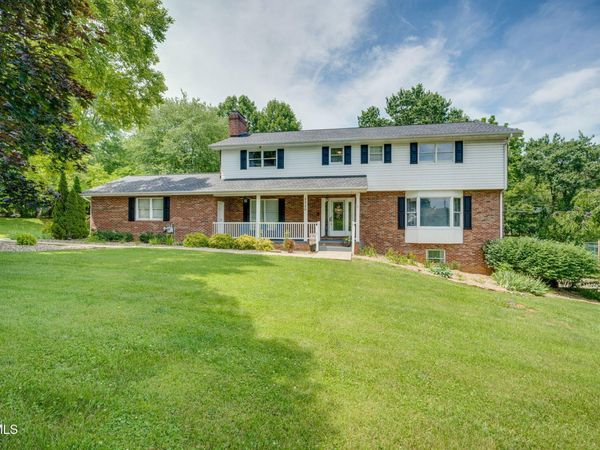 2320 Rivermont Drive, Kingsport, TN 37660
