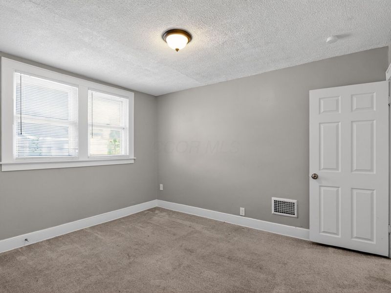 228 N Warren Avenue , Columbus, OH 43204 Photo 22