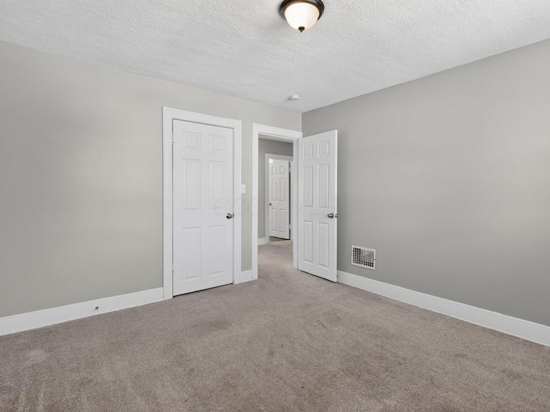 228 N Warren Avenue , Columbus, OH 43204 Photo 23