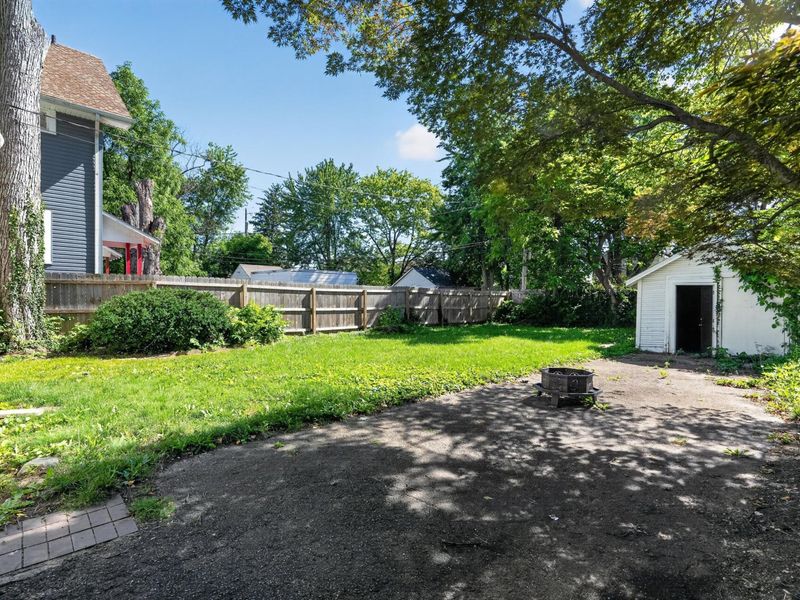 228 N Warren Avenue , Columbus, OH 43204 Photo 4