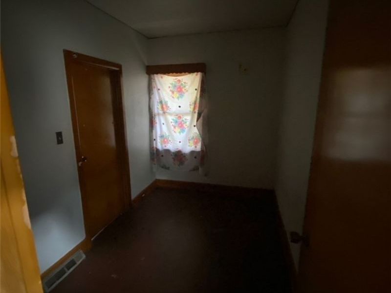 6618 Collier Avenue, Cleveland, OH 44105 Photo 4