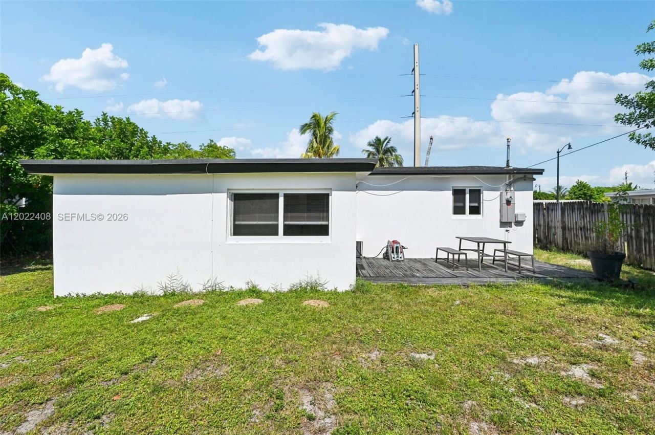 2897 NE 12th Ave , Pompano Beach, FL 33064 Photo
