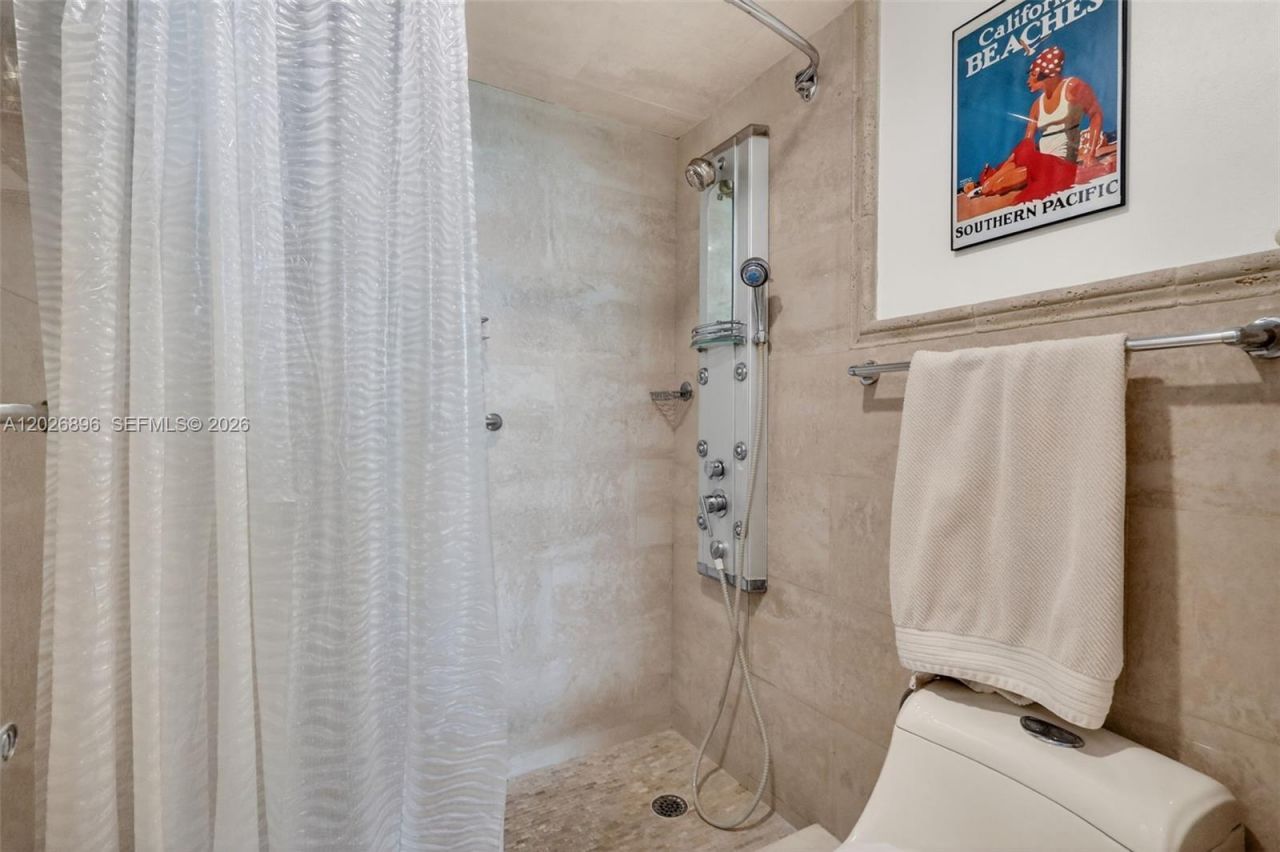 7135 Collins Ave , Unit 1124, Miami Beach, FL 33141 Photo