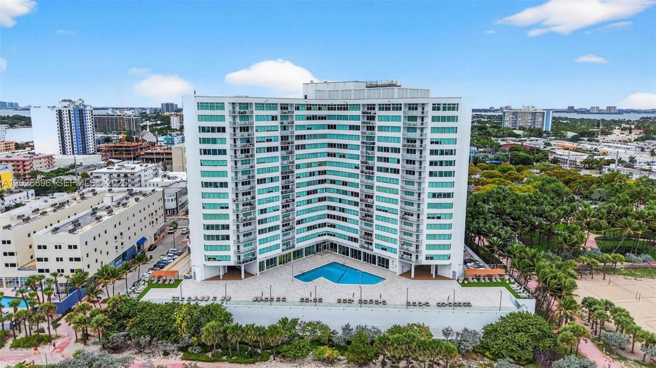7135 Collins Ave , Unit 1124, Miami Beach, FL 33141 Photo
