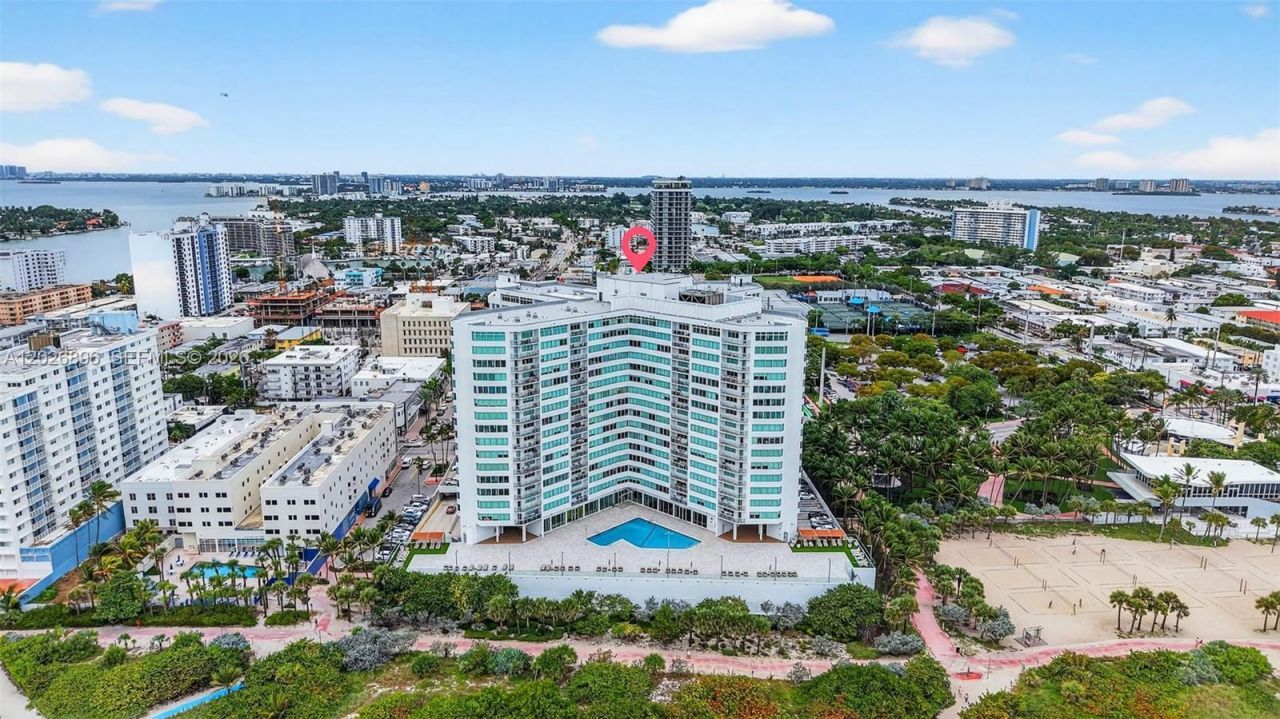 7135 Collins Ave , Unit 1124, Miami Beach, FL 33141 Photo