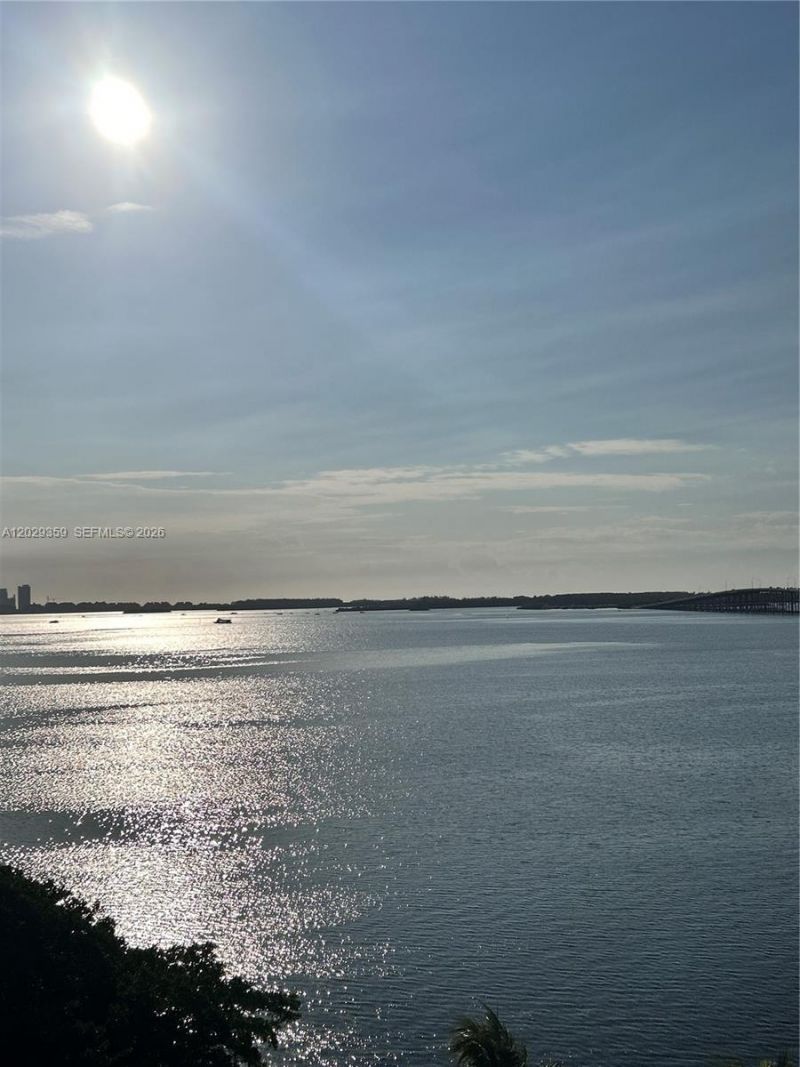 2333 Brickell Ave, Unit 1402, Miami, FL 33129 Photo