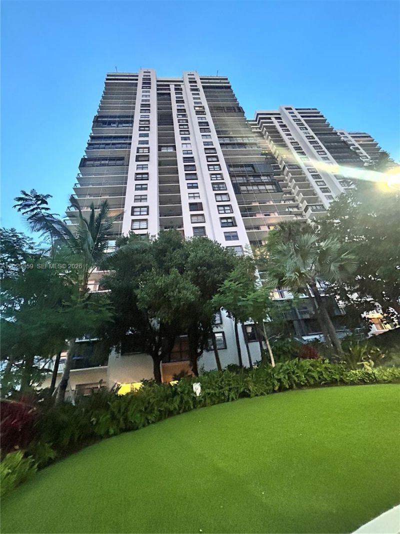 2333 Brickell Ave, Unit 1402, Miami, FL 33129 Photo