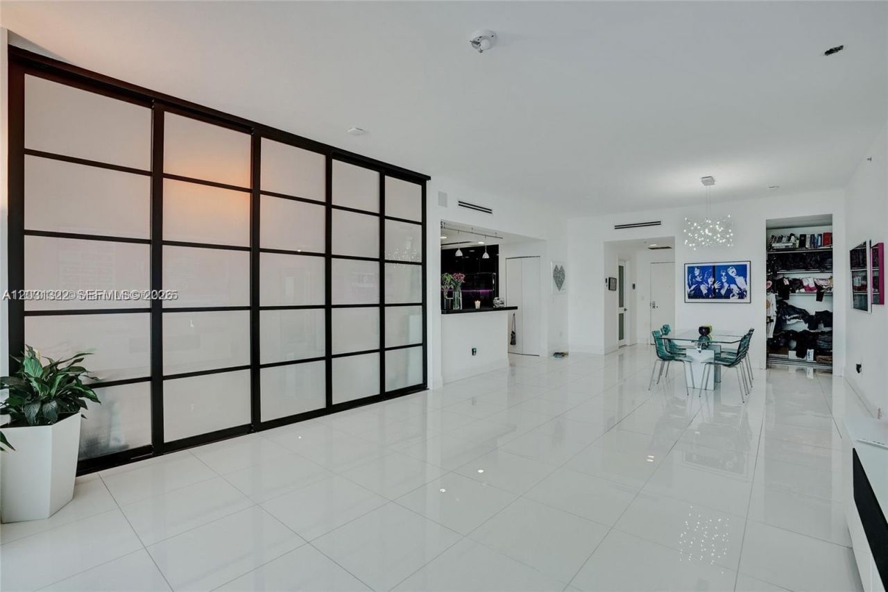 7901 Hispanola Ave , Unit 1601, North Bay Village, FL 33141 Photo