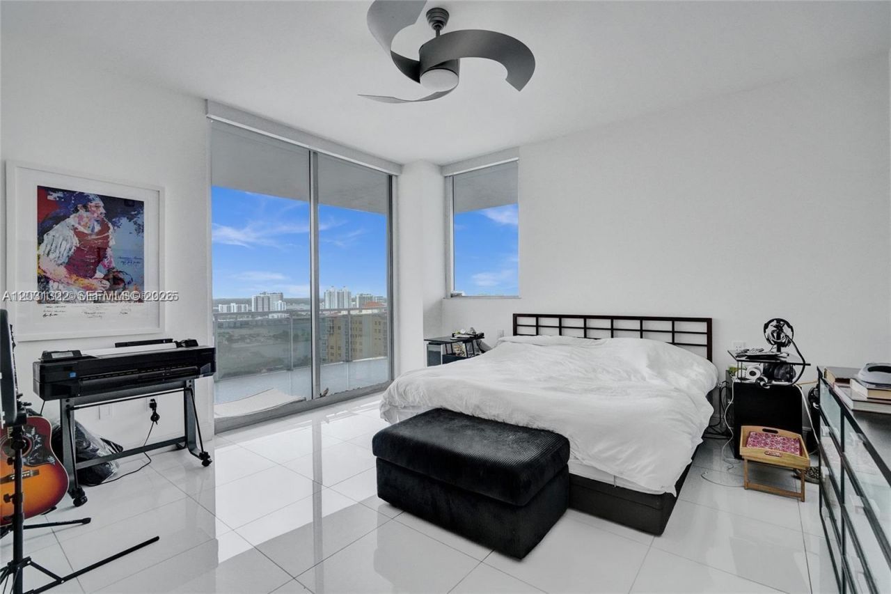 7901 Hispanola Ave , Unit 1601, North Bay Village, FL 33141 Photo