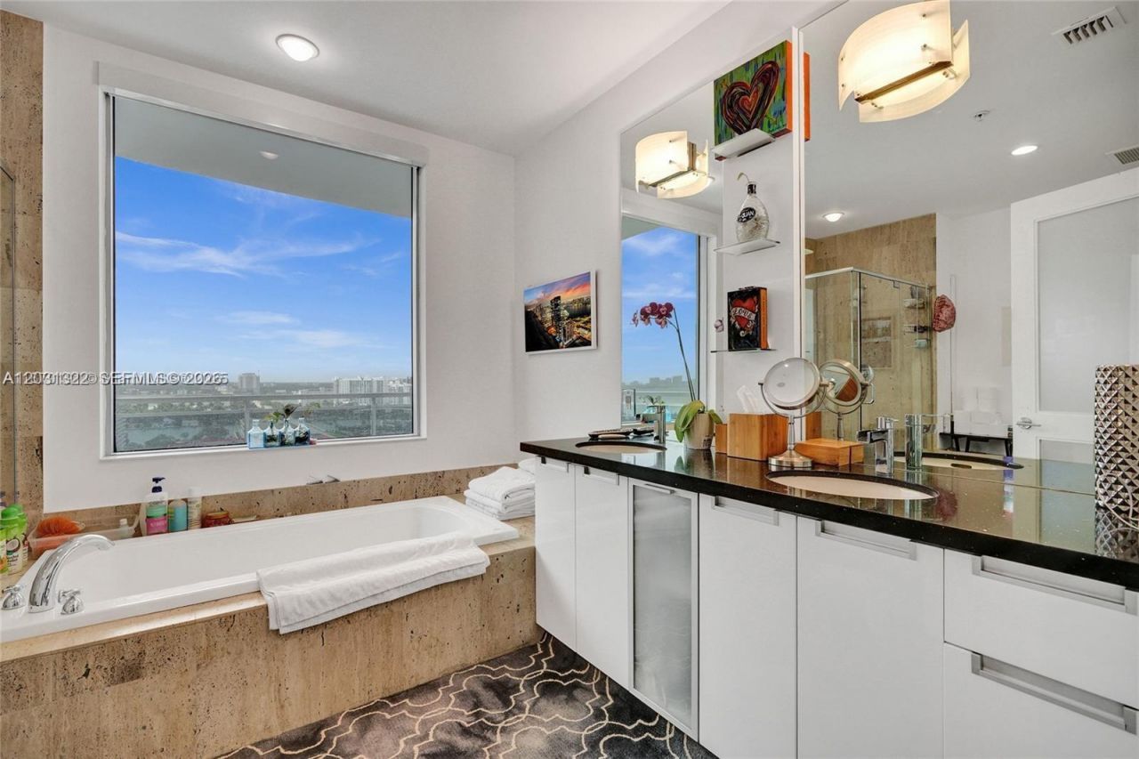 7901 Hispanola Ave , Unit 1601, North Bay Village, FL 33141 Photo