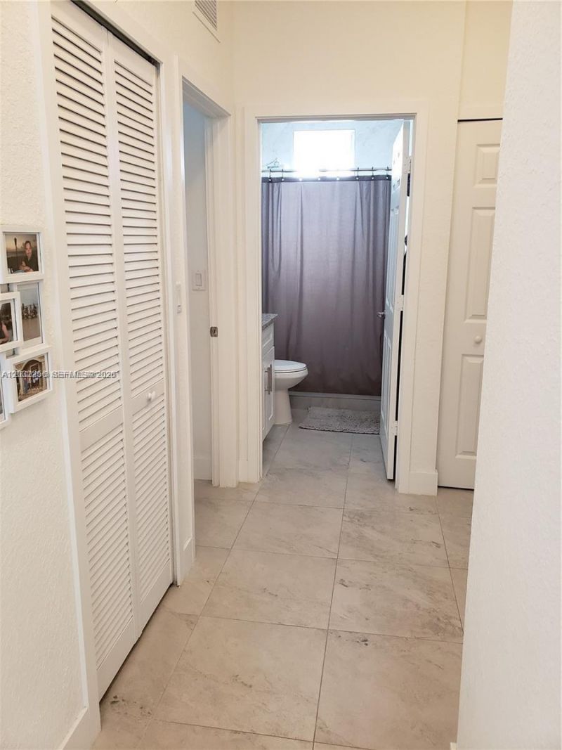701 NW 127th Pl, Miami, FL 33182 Photo