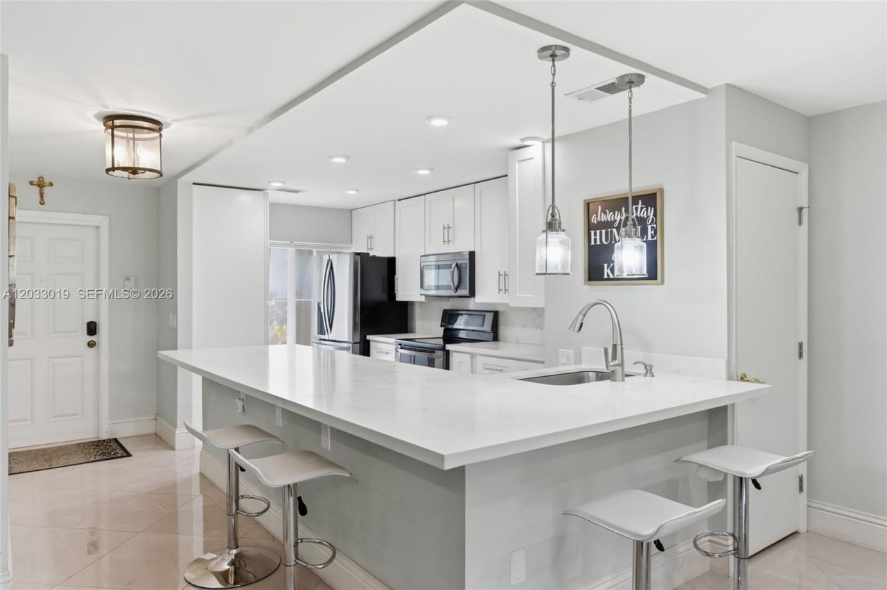 21160 Juego Cir , Unit 13C, Boca Raton, FL 33433 Photo