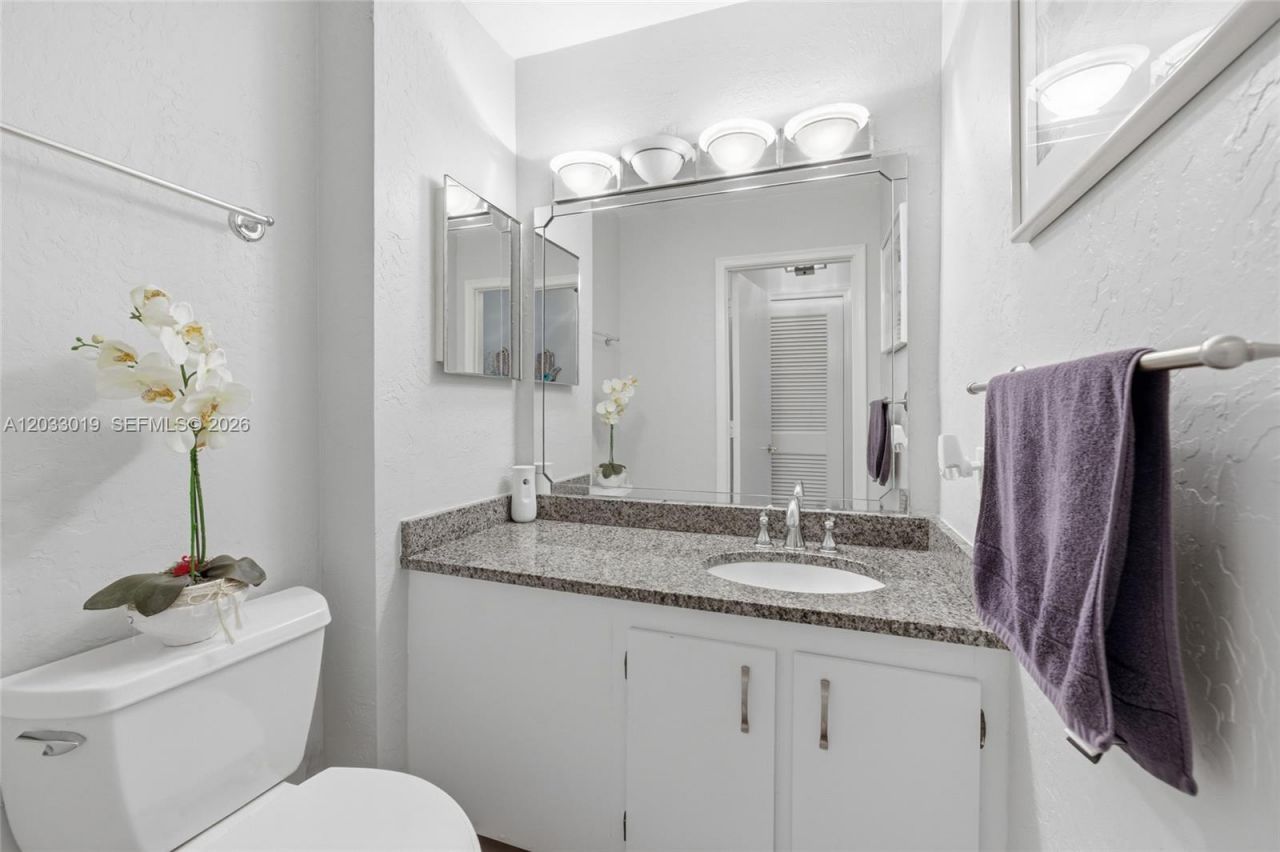 21160 Juego Cir , Unit 13C, Boca Raton, FL 33433 Photo