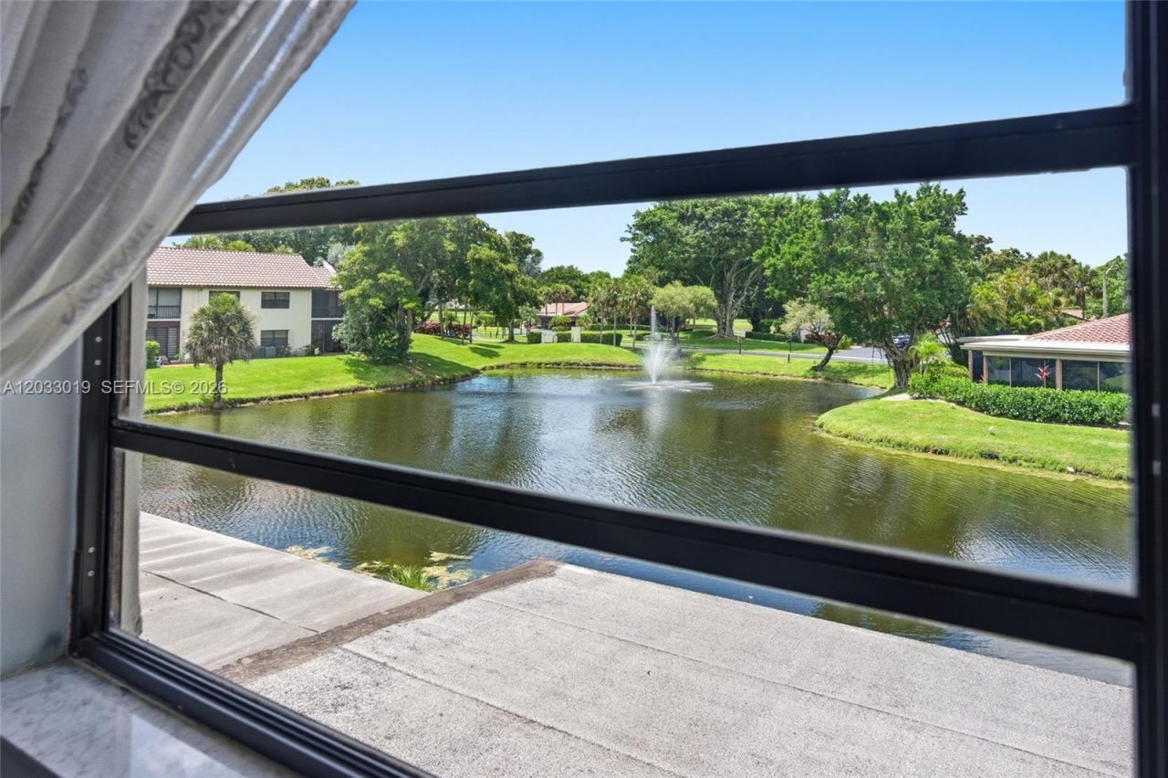 21160 Juego Cir , Unit 13C, Boca Raton, FL 33433 Photo