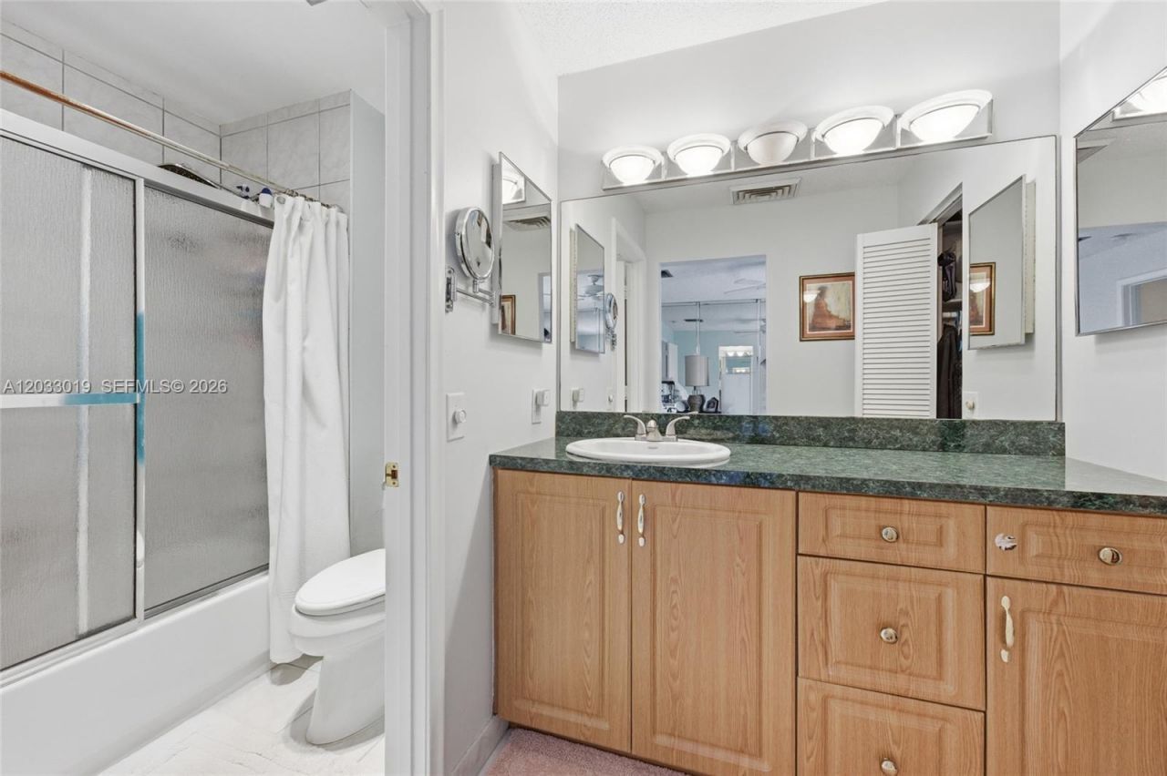 21160 Juego Cir , Unit 13C, Boca Raton, FL 33433 Photo