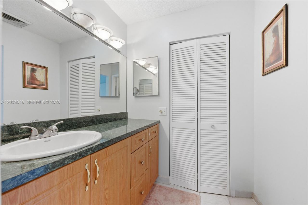 21160 Juego Cir , Unit 13C, Boca Raton, FL 33433 Photo