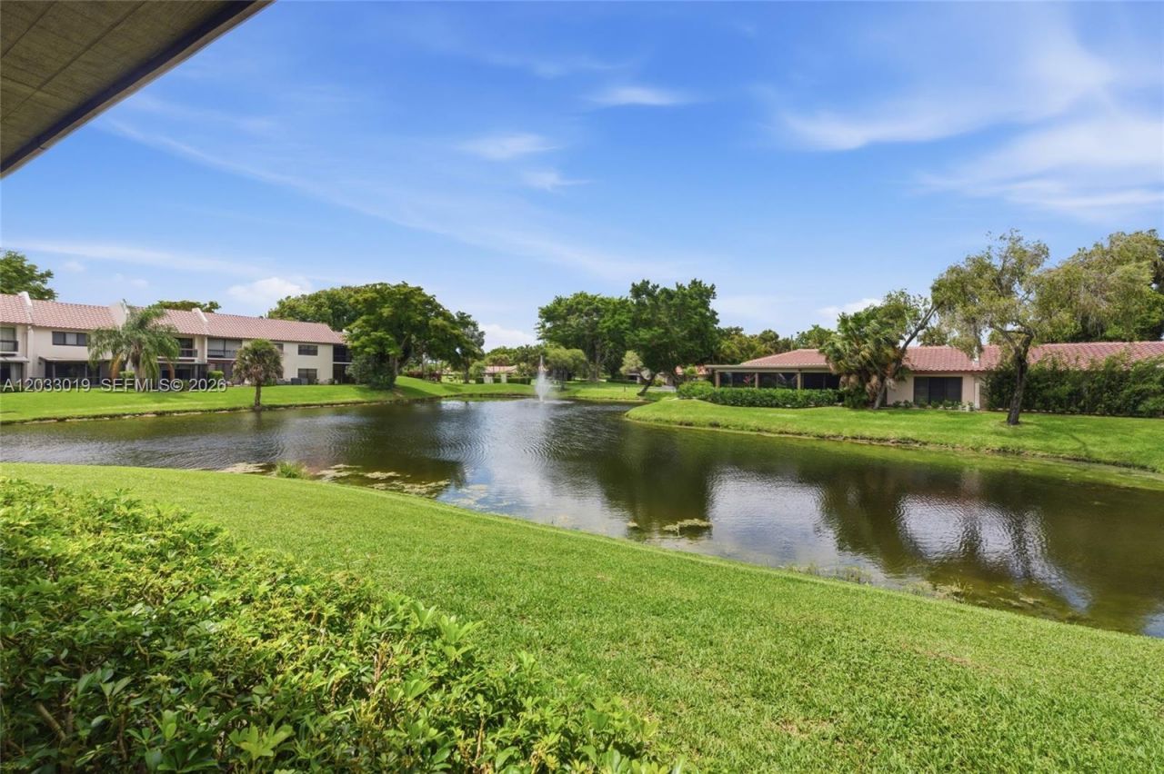 21160 Juego Cir , Unit 13C, Boca Raton, FL 33433 Photo