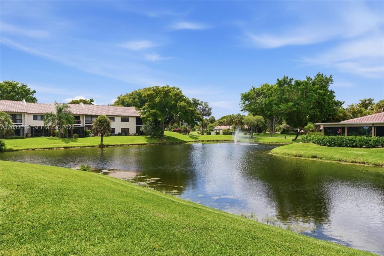 21160 Juego Cir , Unit 13C, Boca Raton, FL 33433 Photo