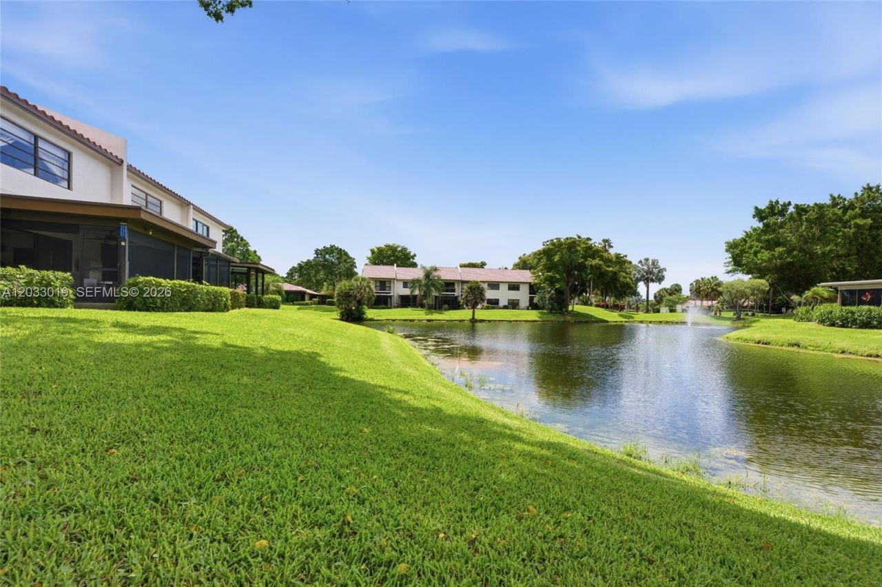 21160 Juego Cir , Unit 13C, Boca Raton, FL 33433 Photo