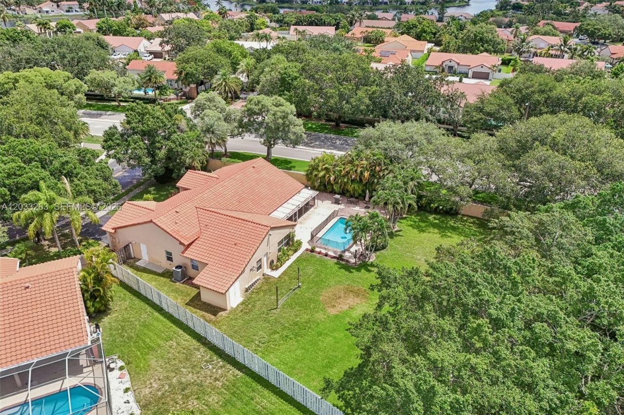 13100 NW 11th Dr , Sunrise, FL 33323 Photo
