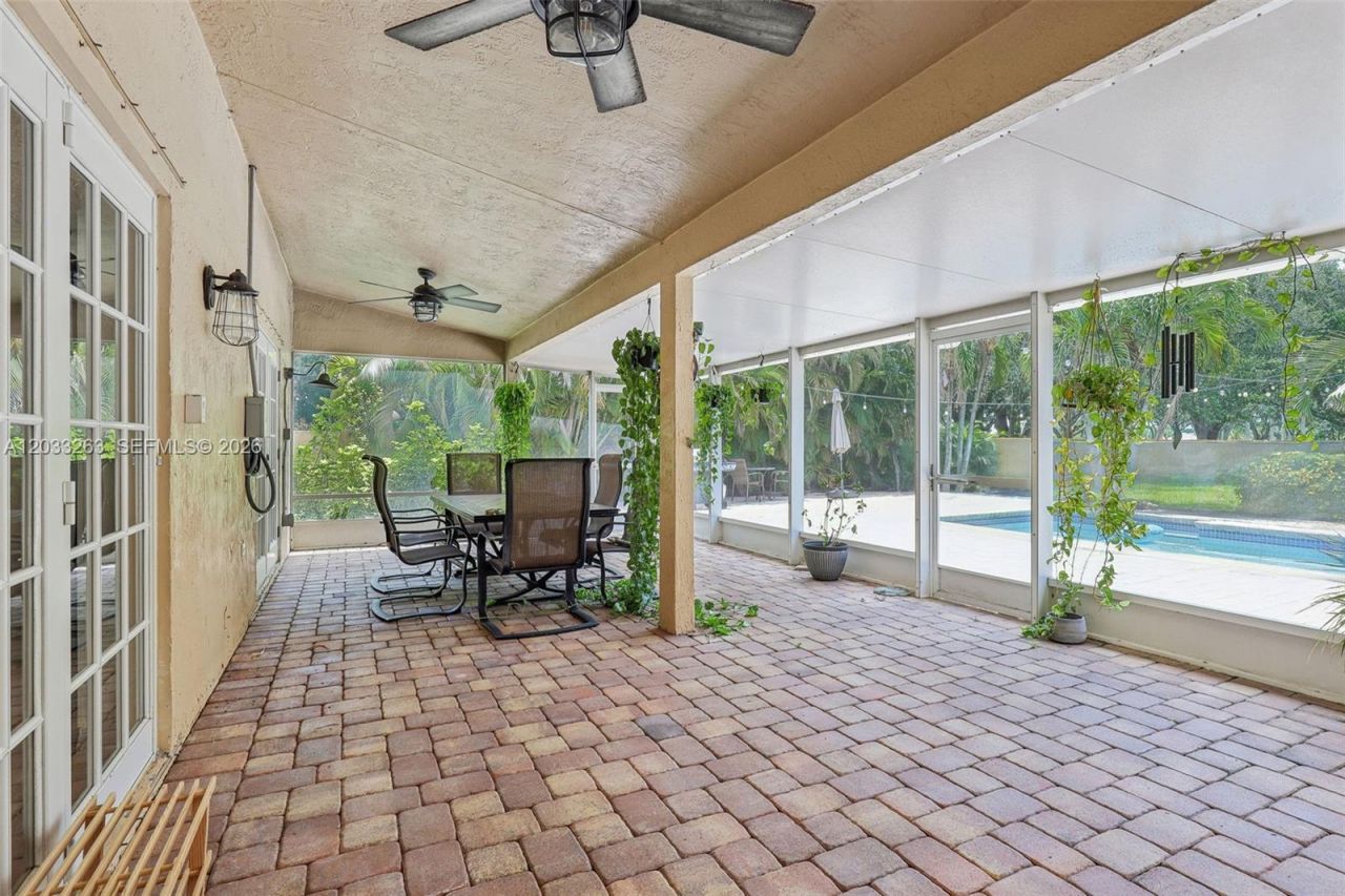 13100 NW 11th Dr , Sunrise, FL 33323 Photo