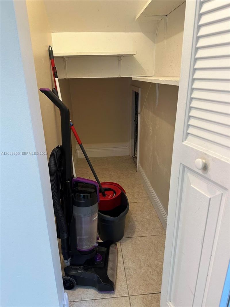 400 Commodore Dr , Unit 308, Plantation, FL 33325 Photo