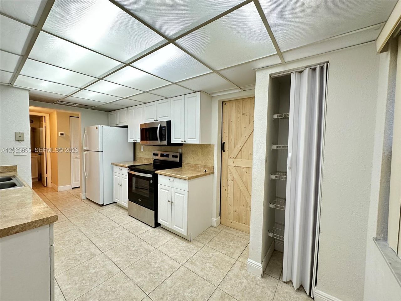 400 Commodore Dr , Unit 308, Plantation, FL 33325 Photo