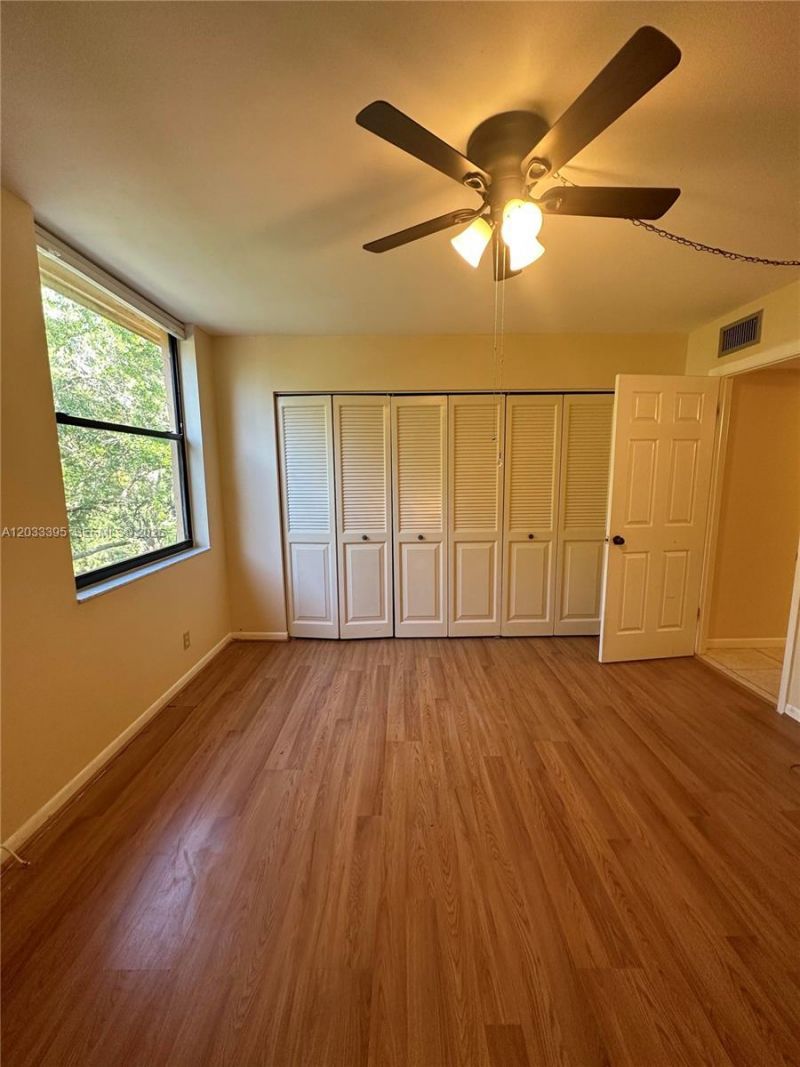 400 Commodore Dr , Unit 308, Plantation, FL 33325 Photo