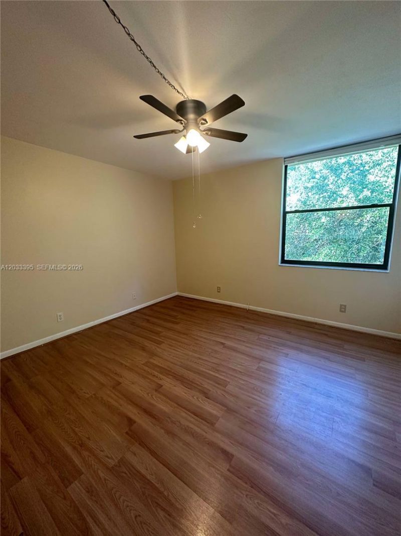 400 Commodore Dr , Unit 308, Plantation, FL 33325 Photo