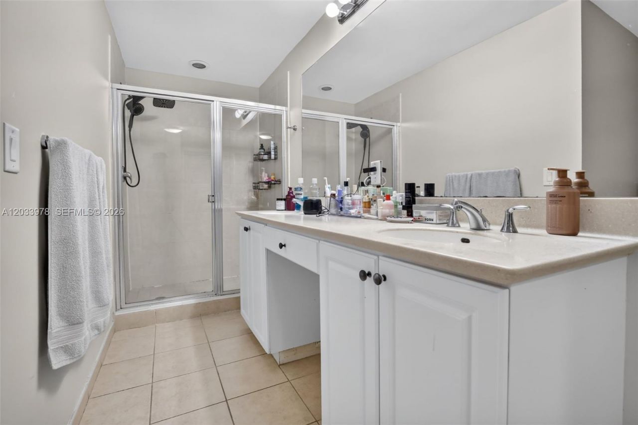 3340 NE 190th St, Unit 402, Aventura, FL 33180 Photo