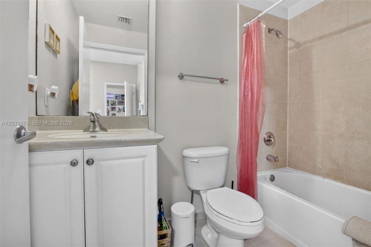 3340 NE 190th St, Unit 402, Aventura, FL 33180 Photo