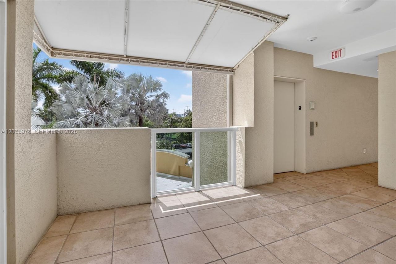 3340 NE 190th St, Unit 402, Aventura, FL 33180 Photo