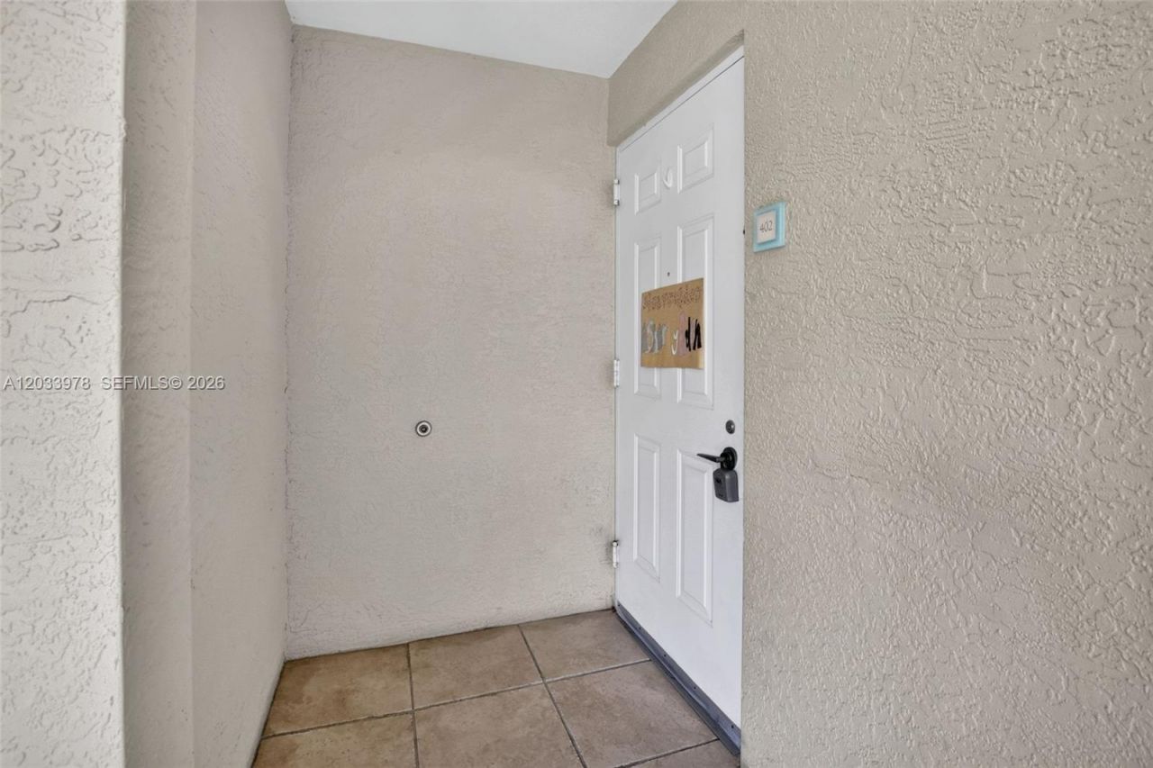3340 NE 190th St, Unit 402, Aventura, FL 33180 Photo