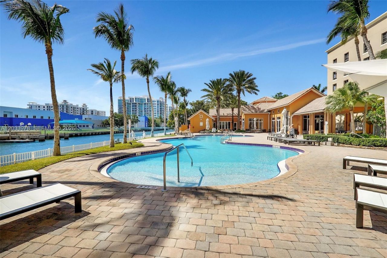 3340 NE 190th St, Unit 402, Aventura, FL 33180 Photo