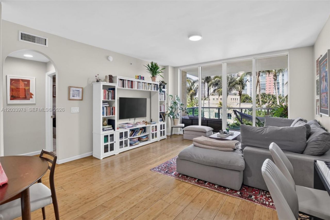 3340 NE 190th St, Unit 402, Aventura, FL 33180 Photo