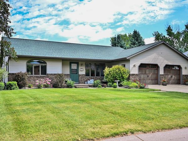 110 Benson Drive , Lewiston, MN 55952