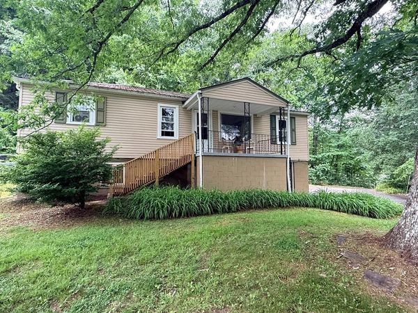 178 Oakdale Lane, BRADLEY, WV 25880