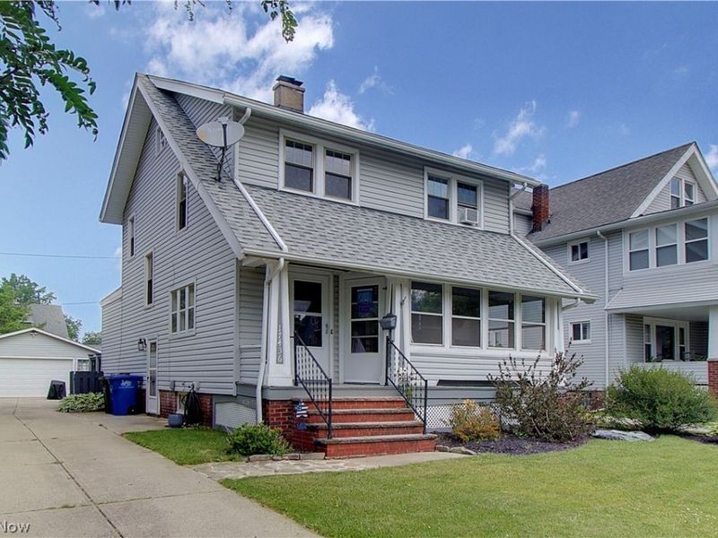 17436 Woodford Avenue, Lakewood, OH 44107 Photo 2