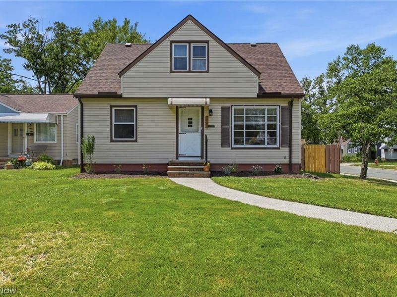 5010 Claremont Boulevard, Garfield Heights, OH 44125 Photo 1