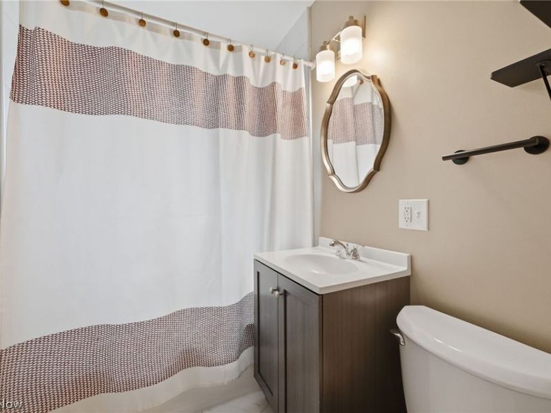5010 Claremont Boulevard, Garfield Heights, OH 44125 Photo 12