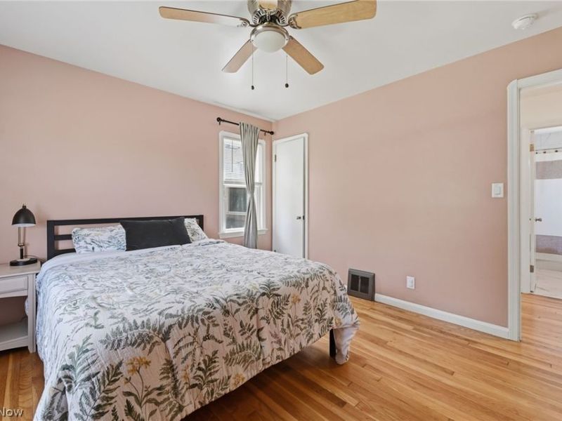 5010 Claremont Boulevard, Garfield Heights, OH 44125 Photo 16