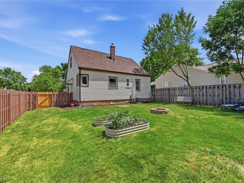 5010 Claremont Boulevard, Garfield Heights, OH 44125 Photo 29
