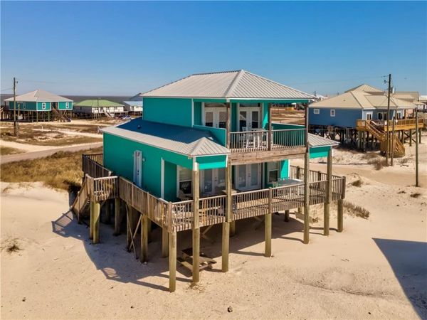 105 Strand Court , Dauphin Island, AL 36528
