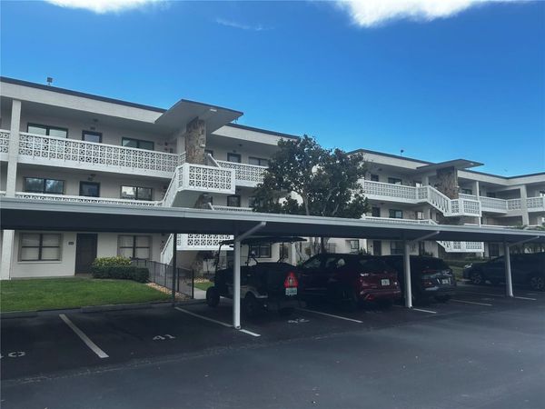 4910 BAY STREET NE, Unit 210, ST PETERSBURG, FL 33703