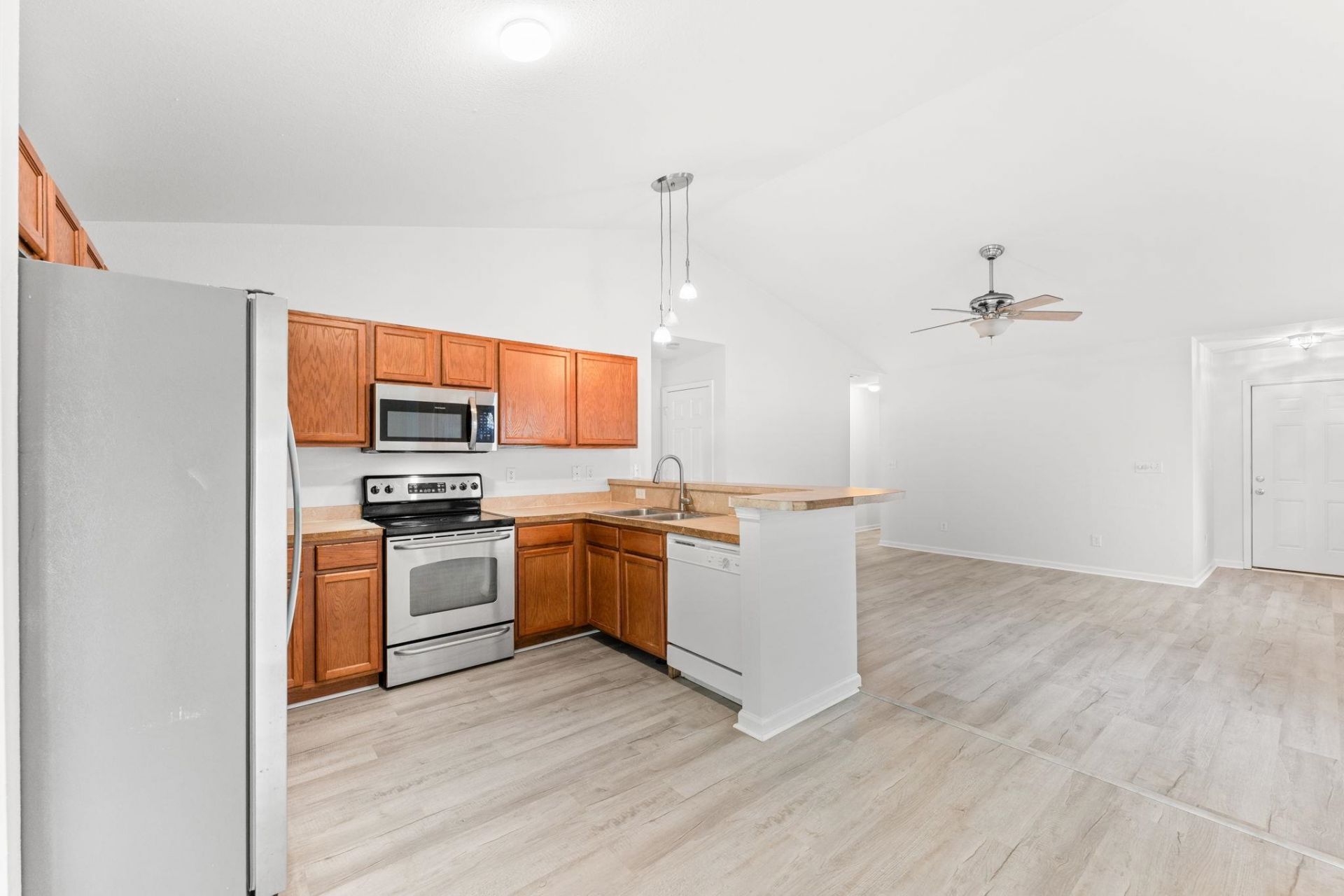 1117 Stoney Falls Blvd.  Photo 10