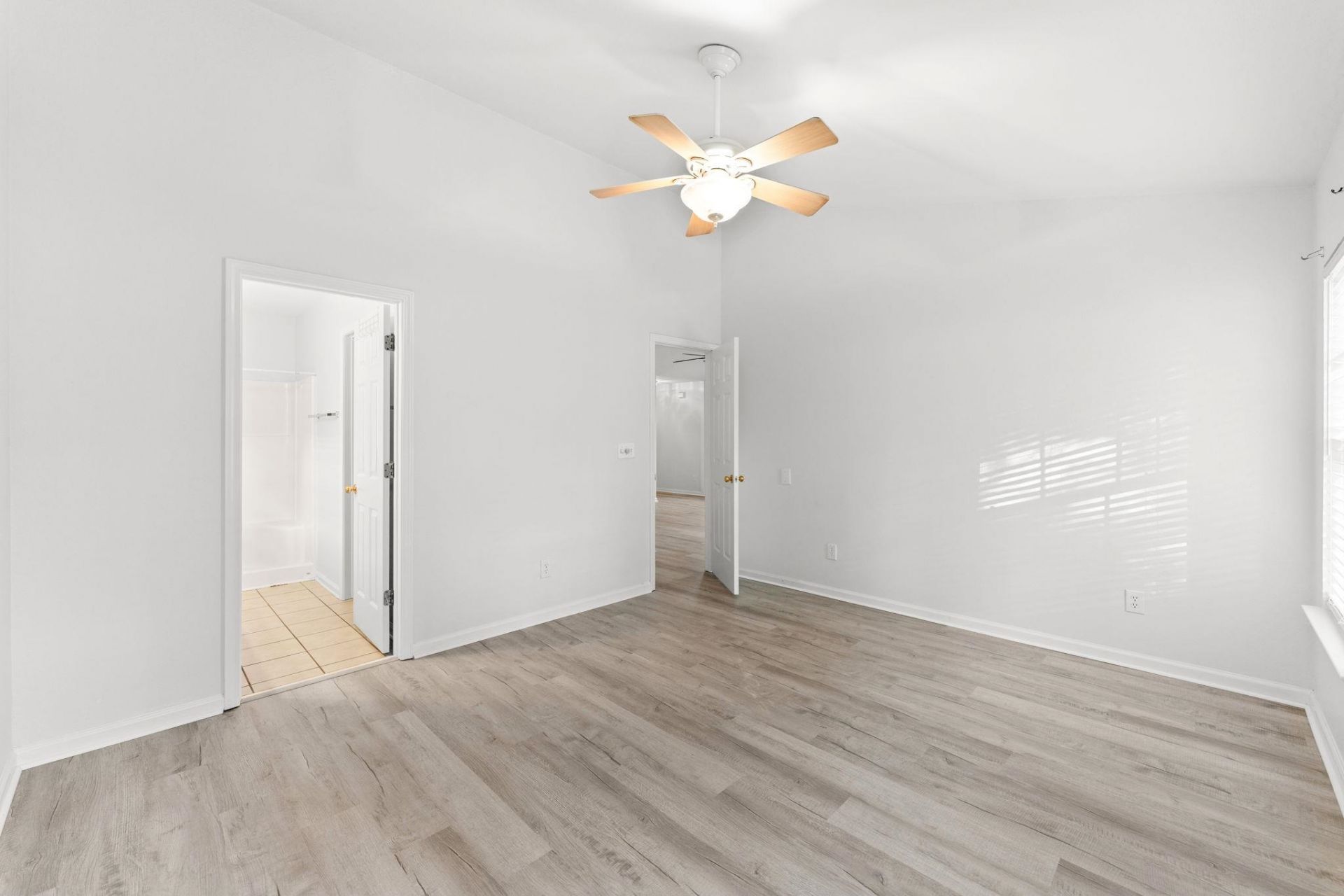 1117 Stoney Falls Blvd.  Photo 14