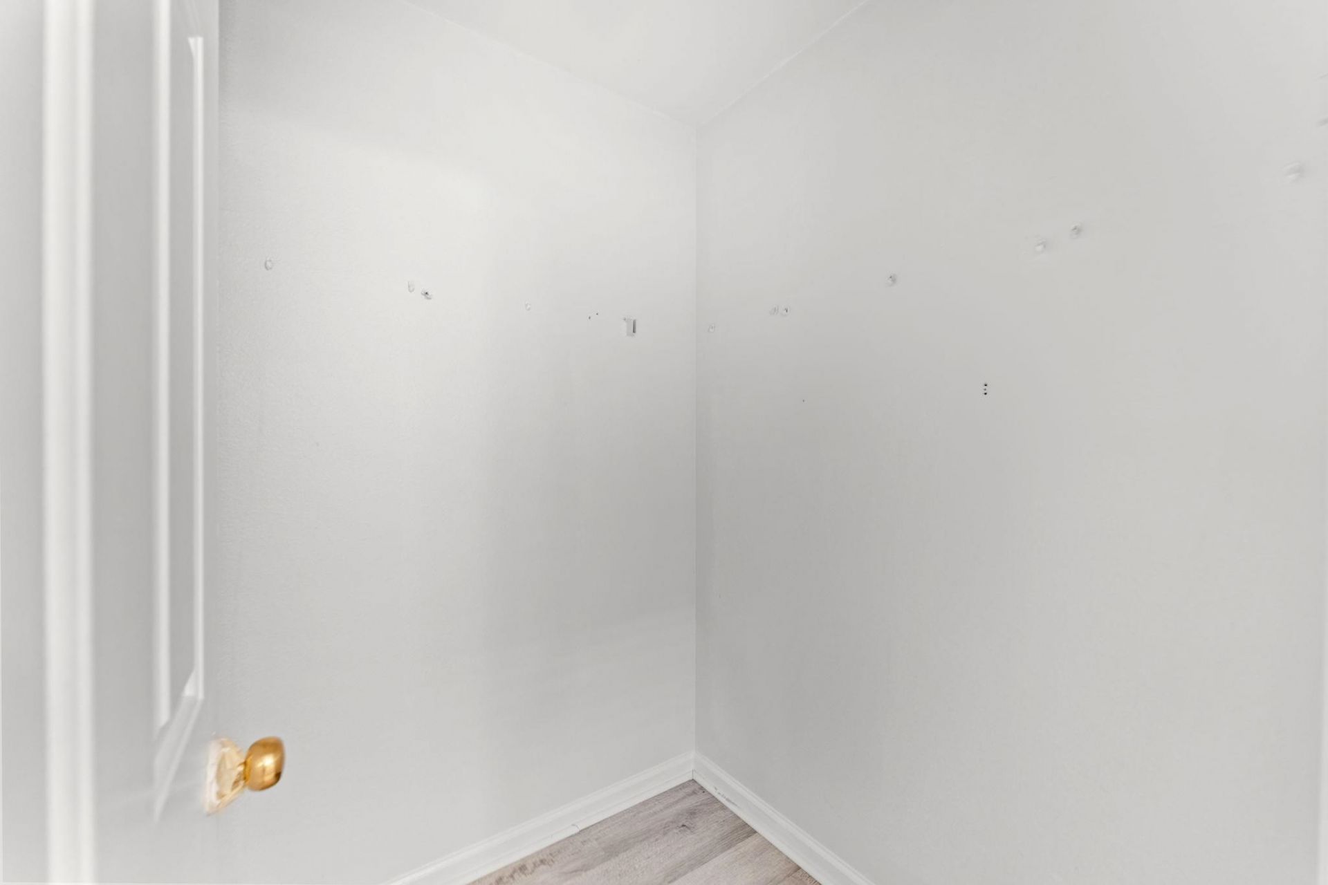1117 Stoney Falls Blvd.  Photo 16
