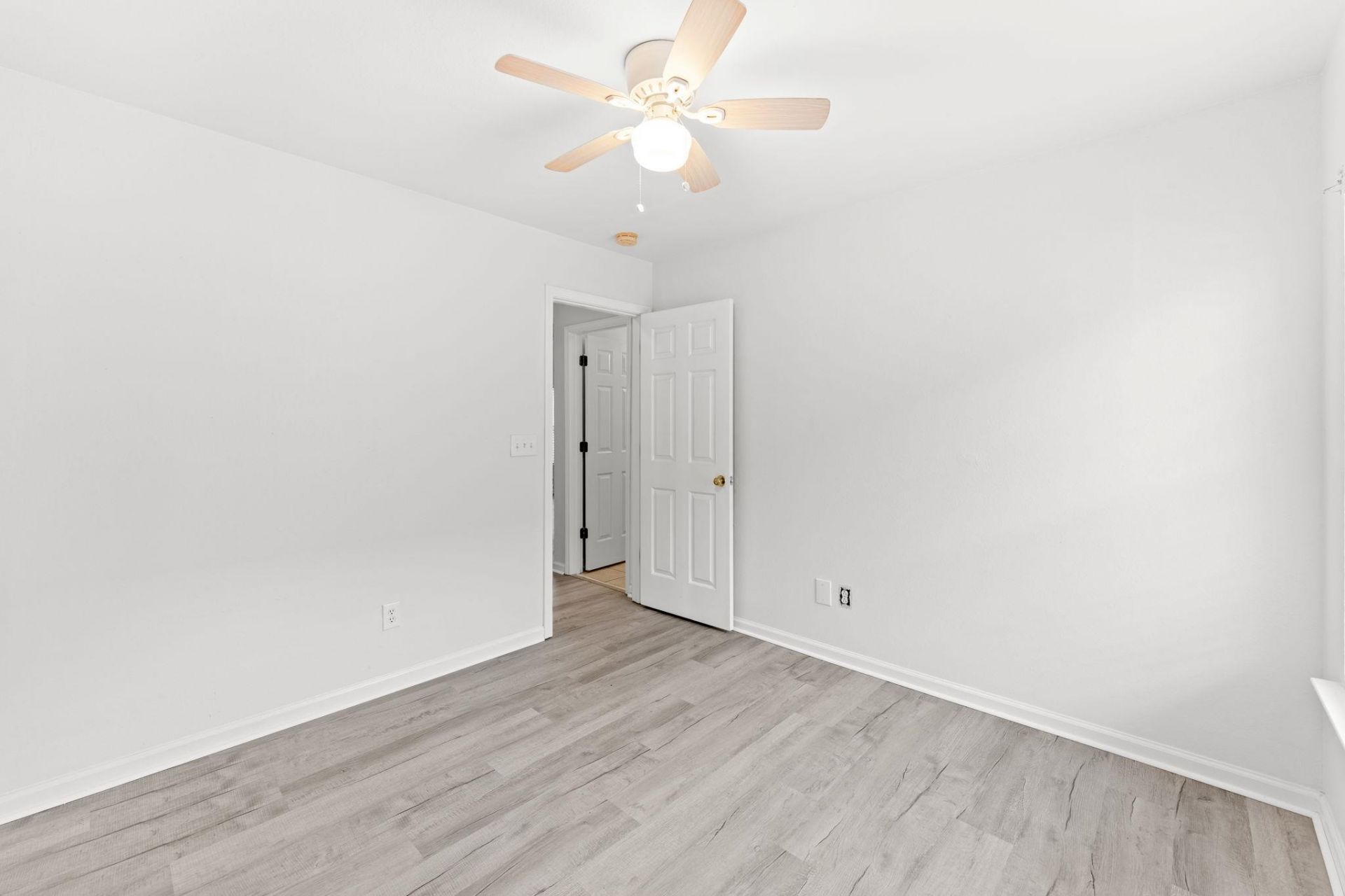 1117 Stoney Falls Blvd.  Photo 19