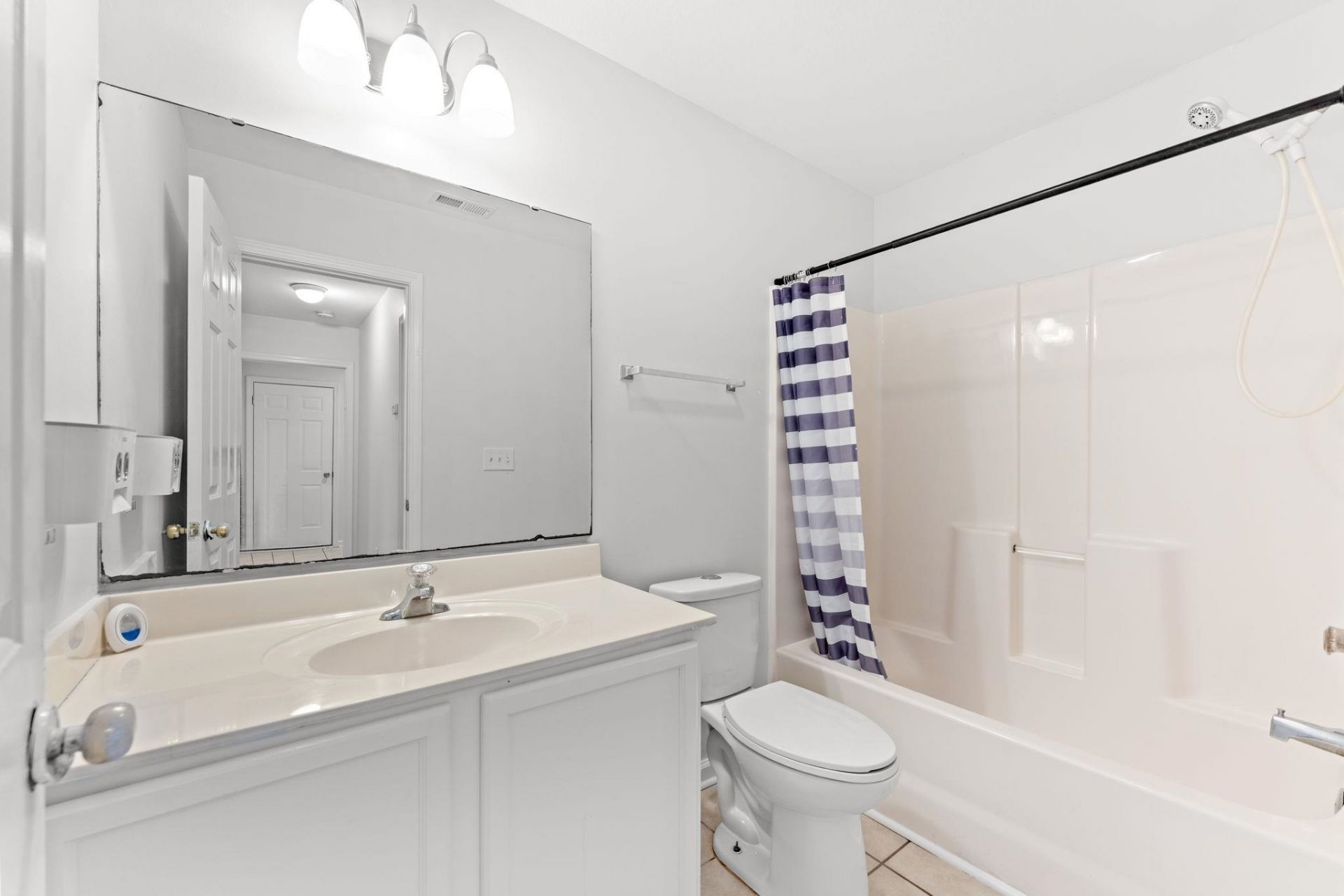 1117 Stoney Falls Blvd.  Photo 20