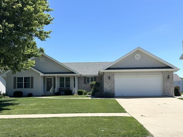 1602 Sunridge Drive , Bourbonnais, IL 60914